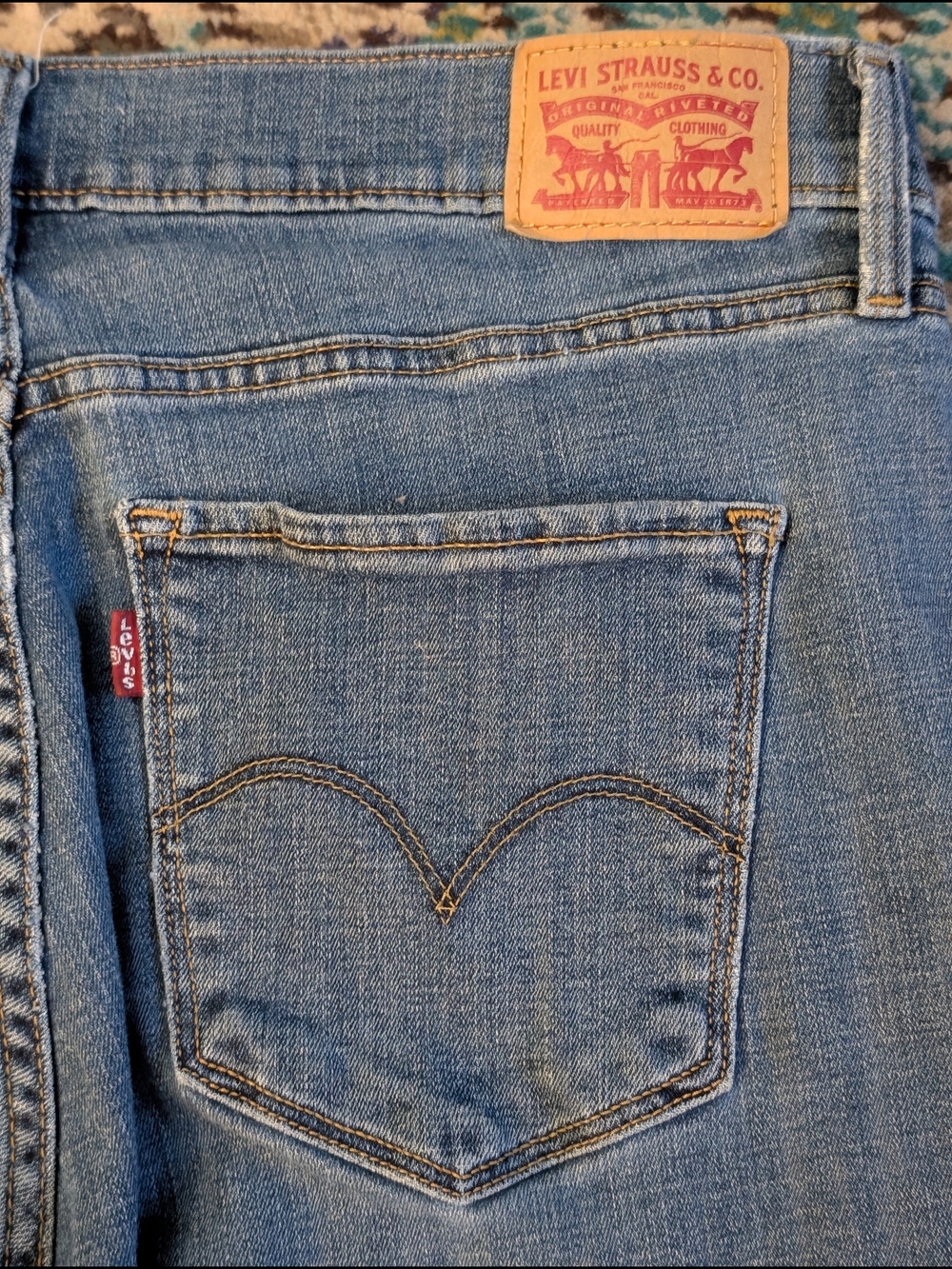 Women's Levi's 315 Shaping Bootcut Jeans - Picture 4 of 5